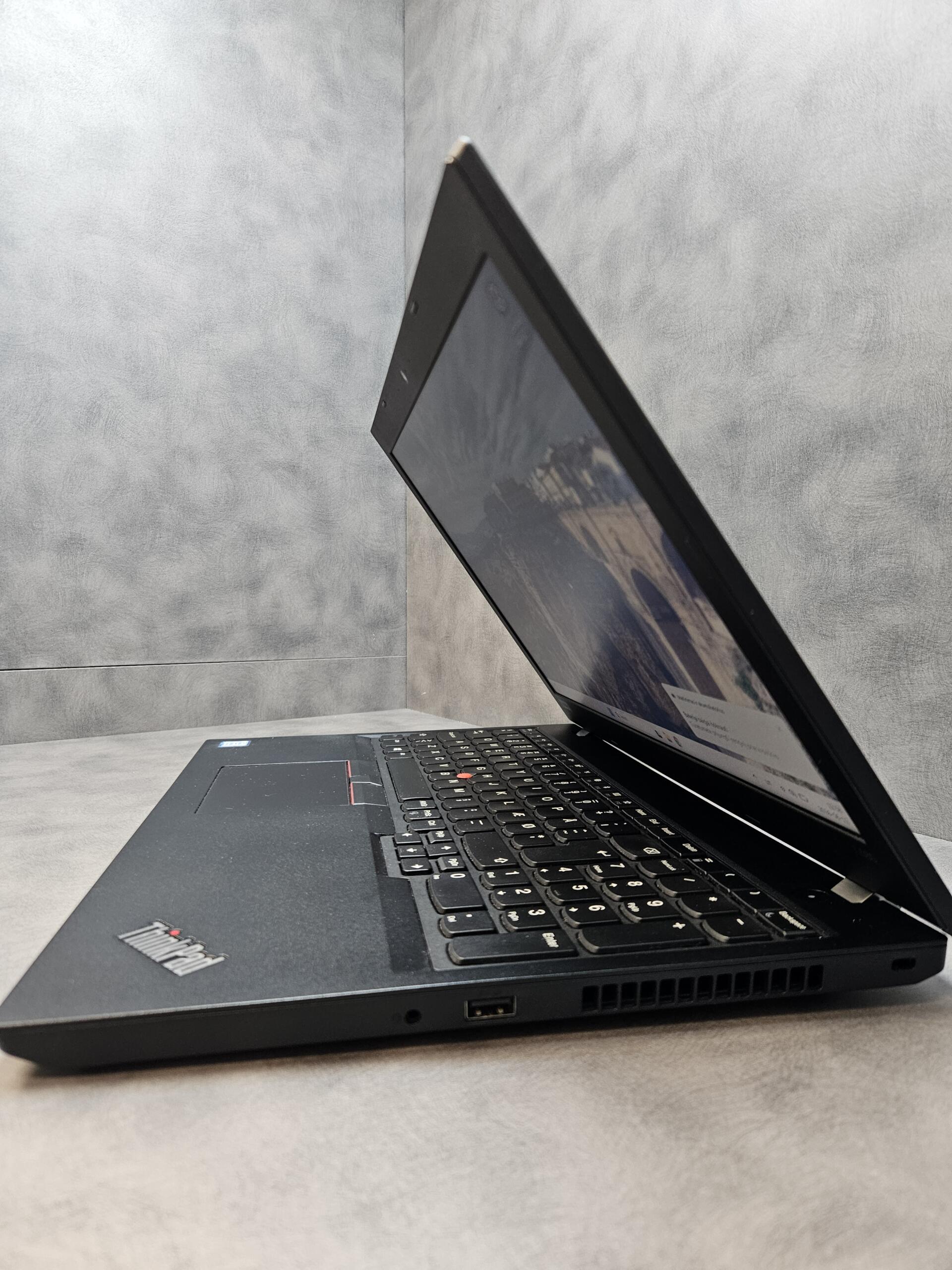 Lenovo ThinkPad L580 | 15.6" HD | i3-8130U | 8GB | SSD 256 GB - Image 4