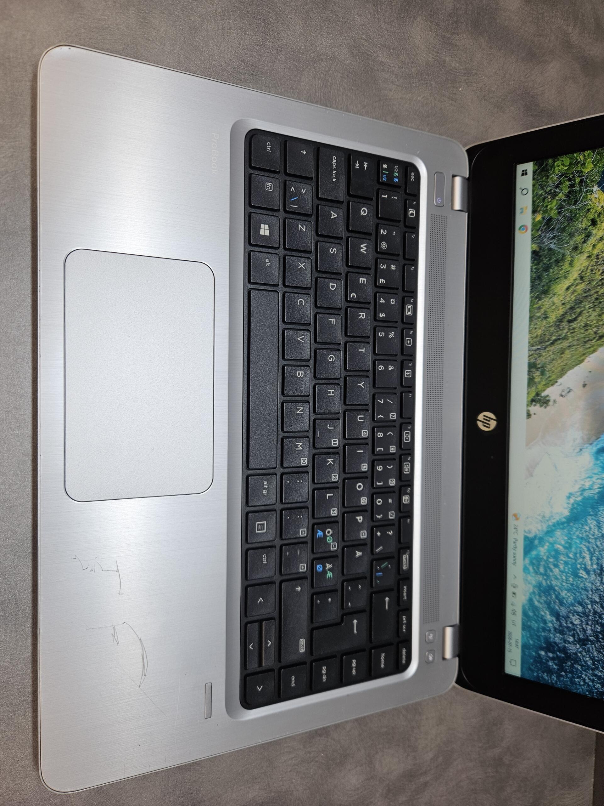 HP ProBook 430 G4 | 13.3" HD | i3-7100U | 8GB | SSD 128 GB - Image 2
