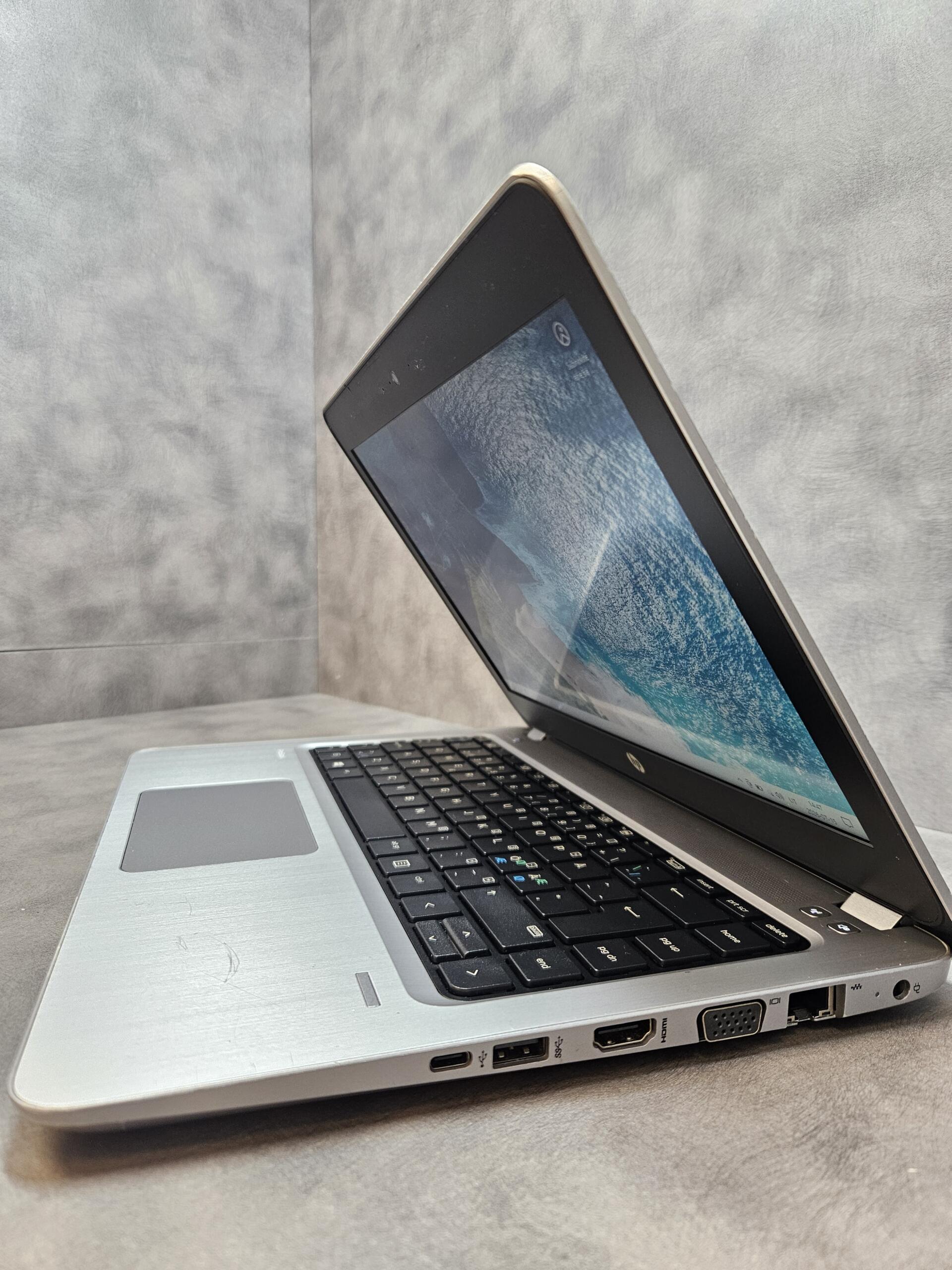 HP ProBook 430 G4 | 13.3" HD | i3-7100U | 8GB | SSD 128 GB - Image 4