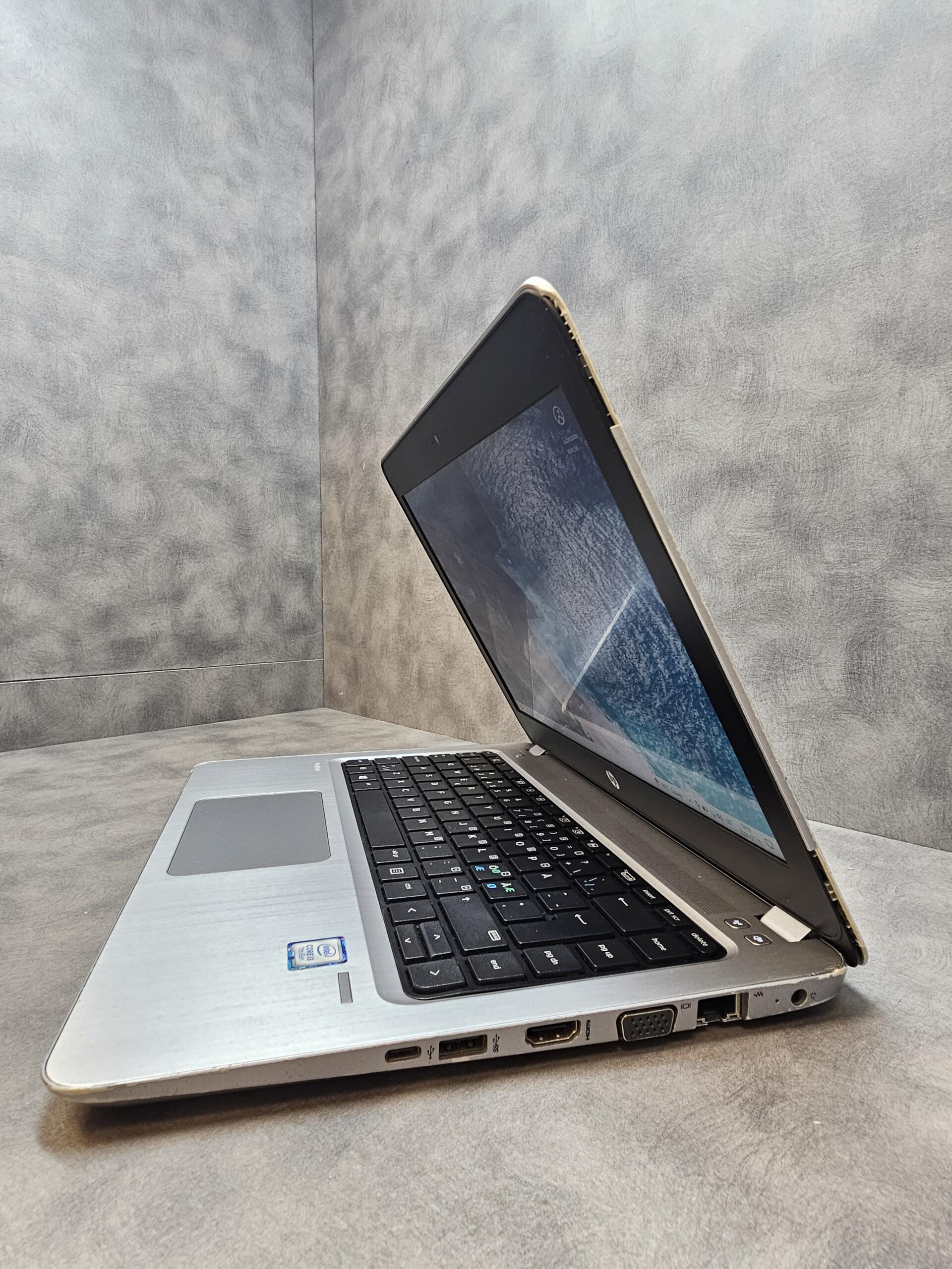HP ProBook 430 G4 | 13.3" HD | i3-7100U | 8GB | SSD 128 GB - Image 4