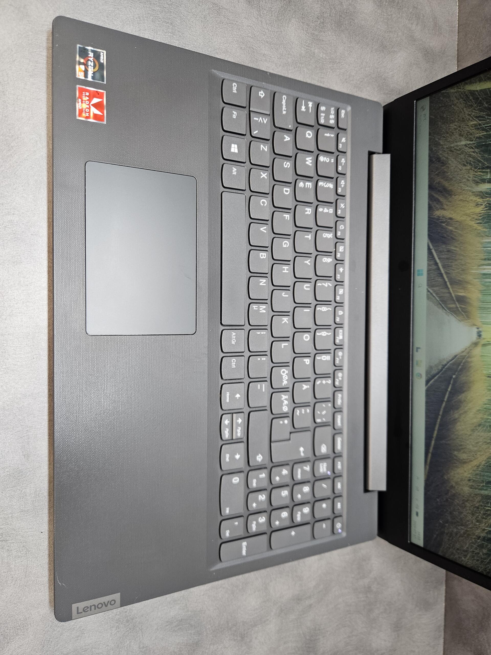 Lenovo V155-15AP | 15.6" FHD | Ryzen 5 3500U | 8GB | SSD 256 GB - Image 2