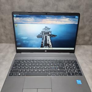 HP 250 G8 | 15.6" FHD | i3-1115G4 | 8GB | SSD 256 GB