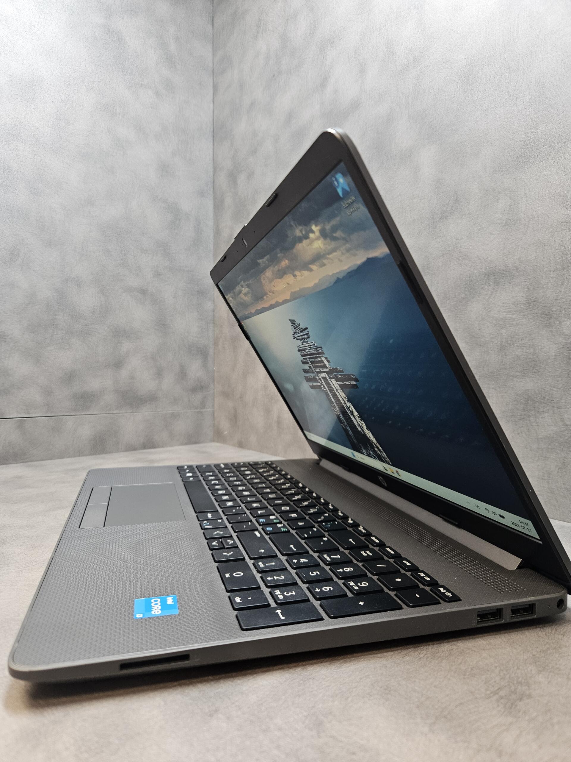 HP 250 G8 | 15.6" FHD | i3-1115G4 | 8GB | SSD 256 GB - Image 4
