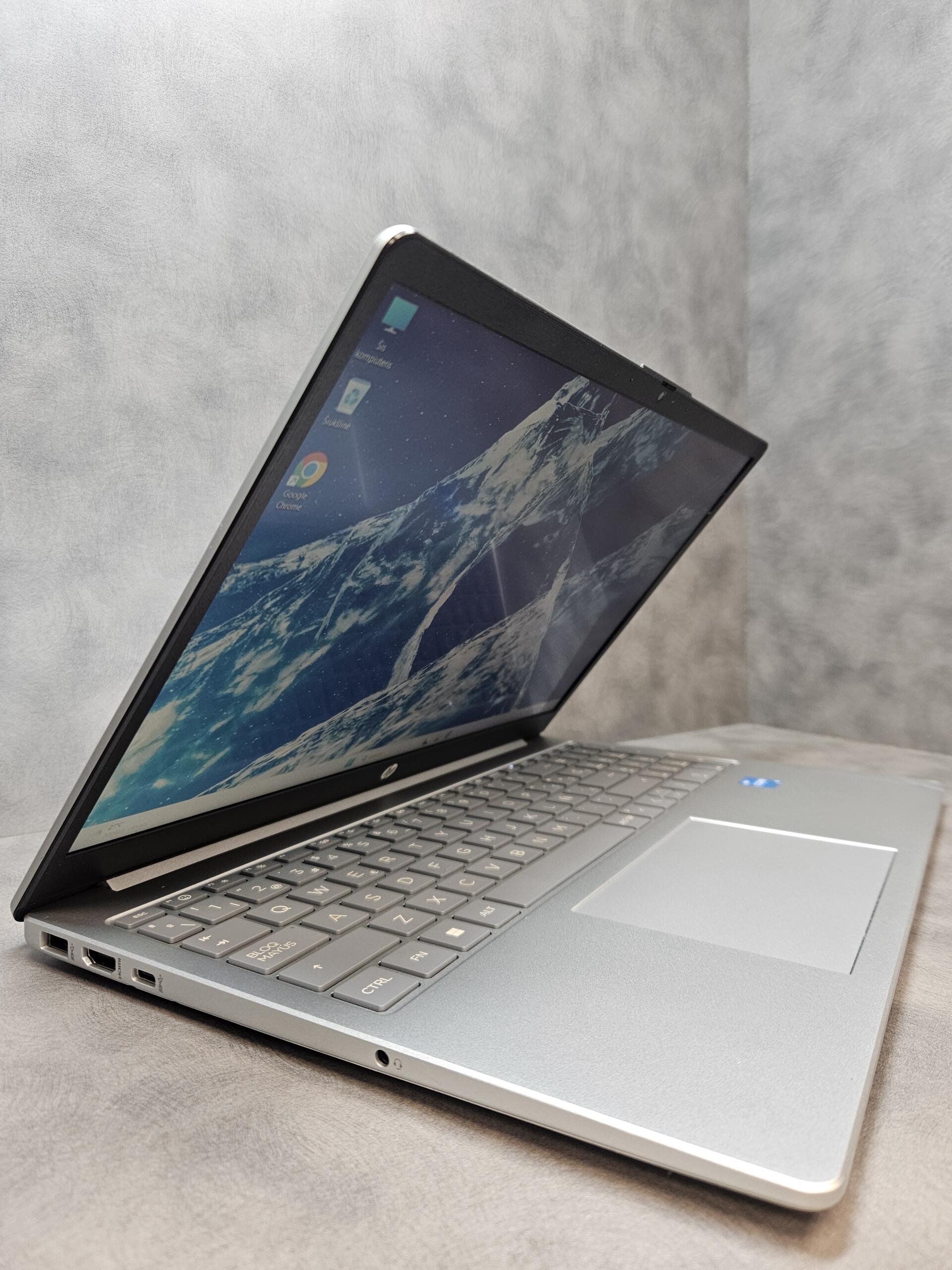 HP 15-FD0002NS | 15.6" FHD | i3-N305 | 8GB | SSD 512 GB - Image 4