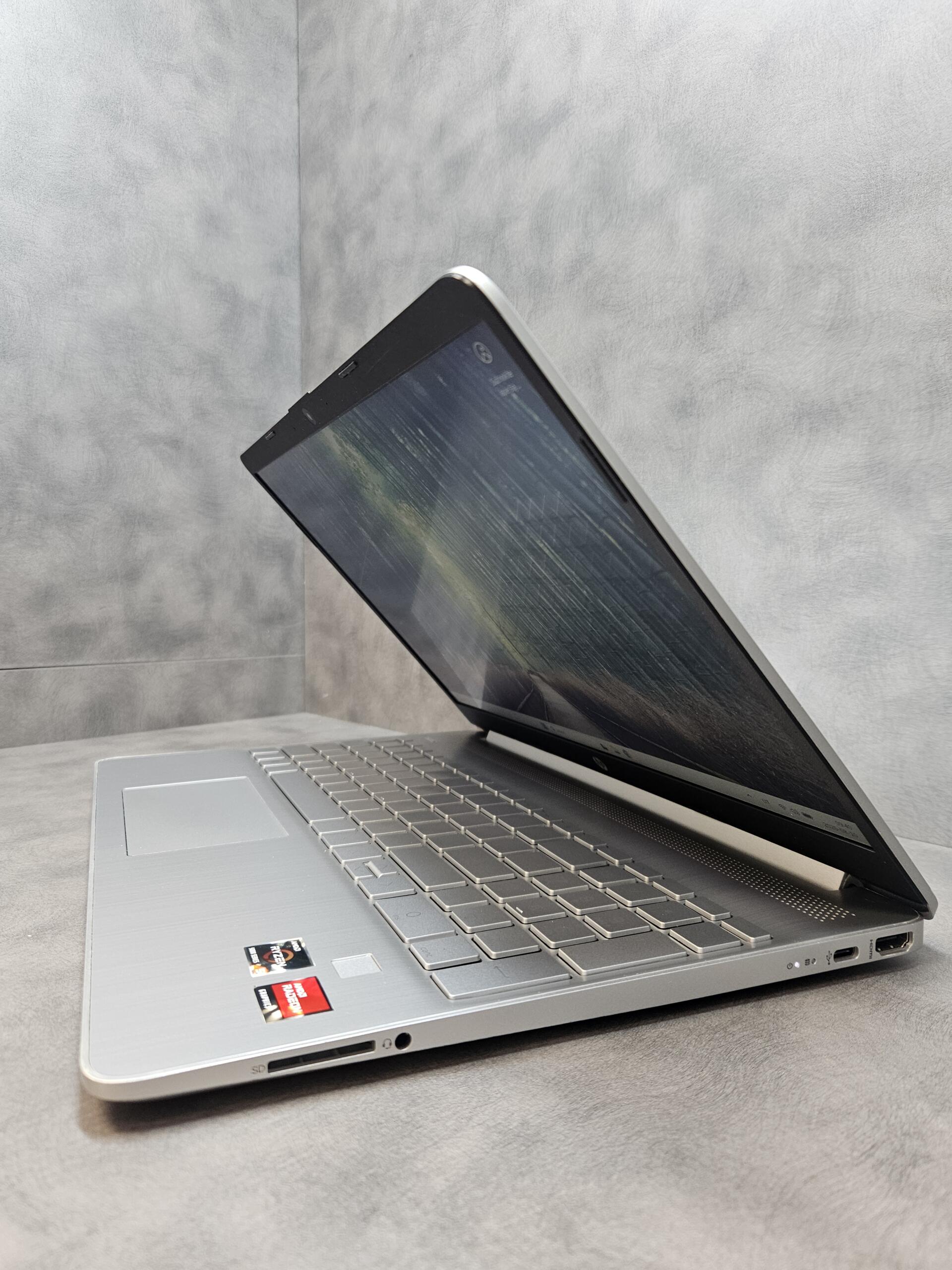HP 15S-EQ3007NL | 15.6" FHD | Ryzen 5 5625U | 8GB | SSD 256 GB - Image 3