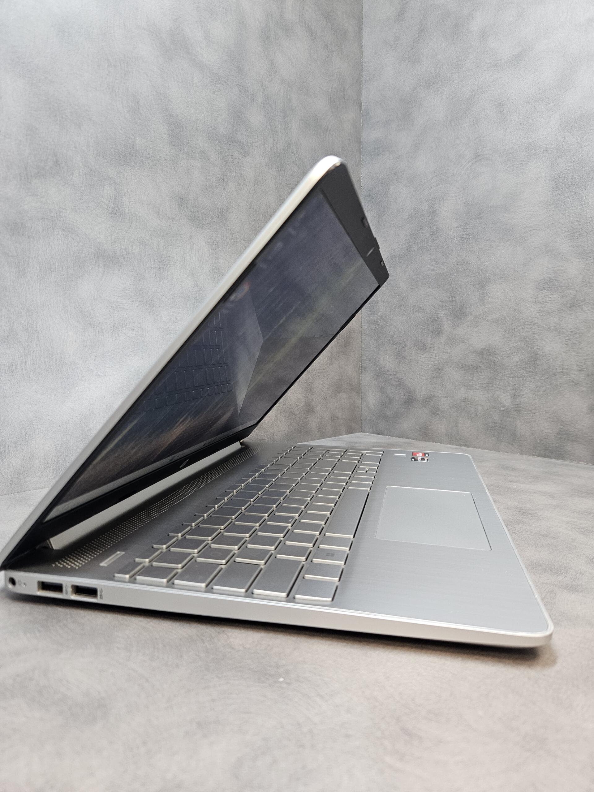 HP 15S-EQ3007NL | 15.6" FHD | Ryzen 5 5625U | 8GB | SSD 256 GB - Image 4
