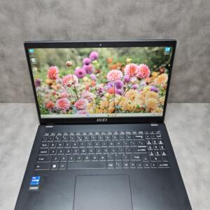 MSI MS-15H1 | 15.6" FHD | i7-1255U | 16GB | SSD 512 GB