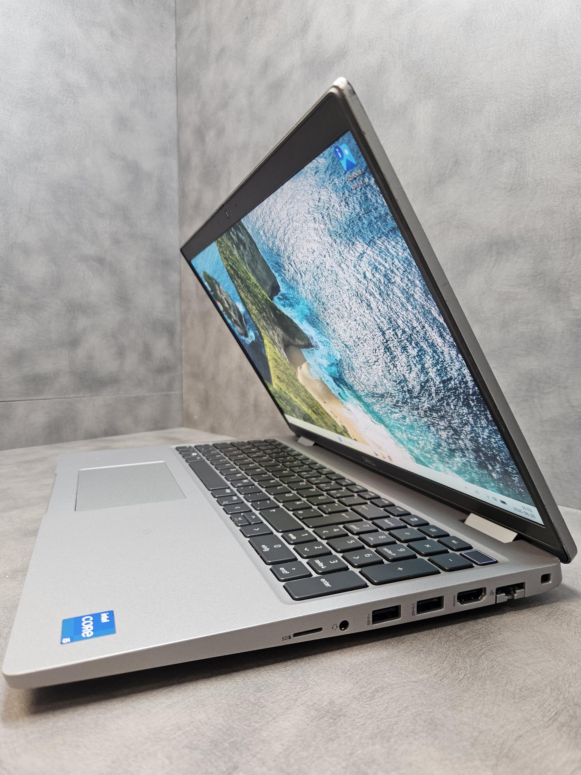 Dell Latitude 5520 | 15.6" FHD | i5-1145G7 | 16GB | SSD 256 GB - Image 4