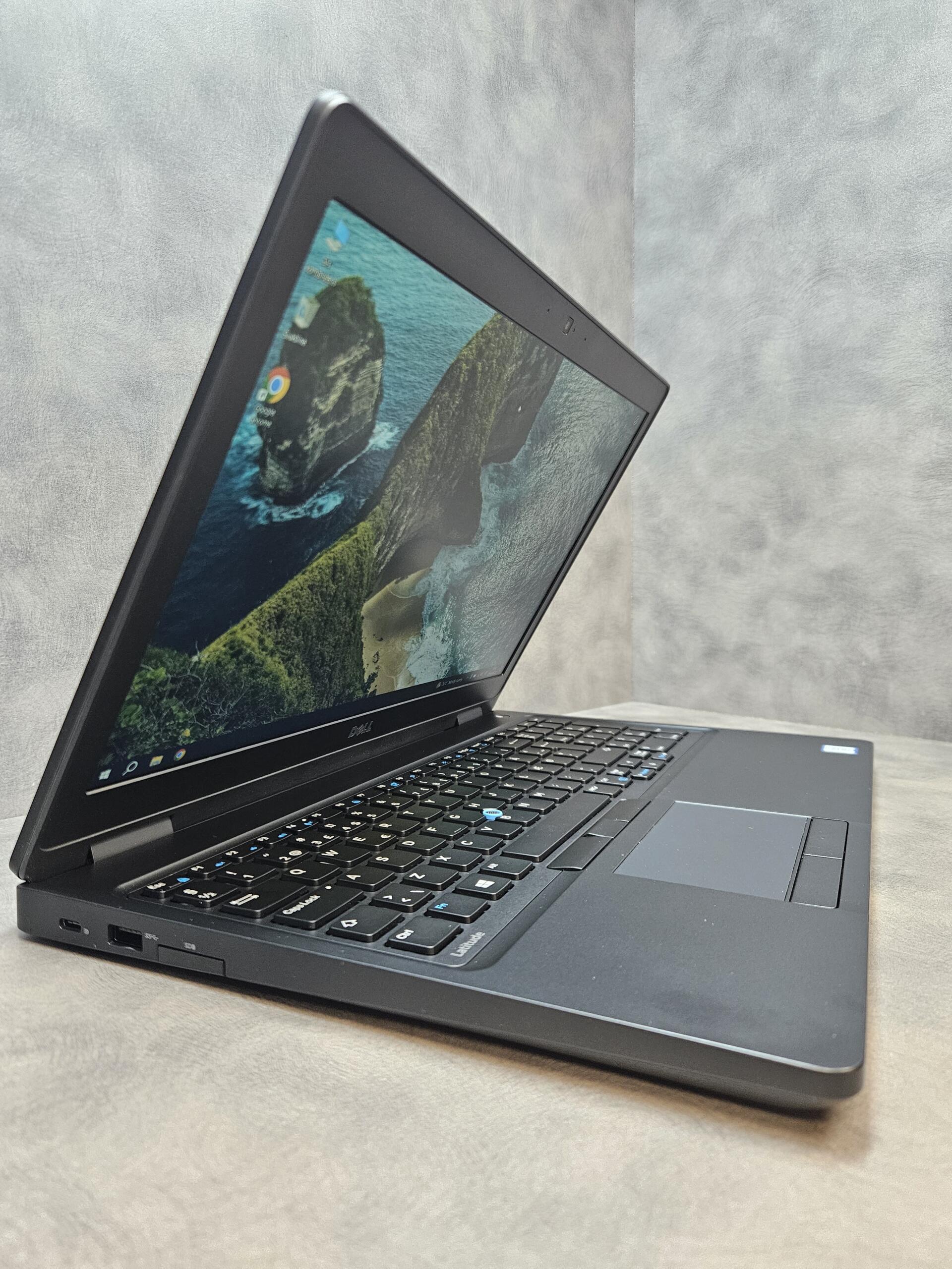 Dell Latitude 5580 | 15.6" FHD | i5-7200U | 8GB | SSD 256 GB - Image 3