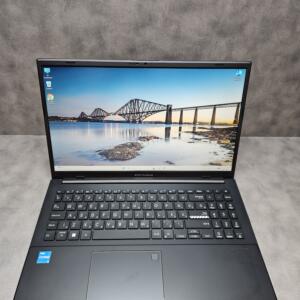 Asus Vivobook Go 15 E1504G | 15.6" FHD | i3-N305 | 8GB | SSD 256 GB