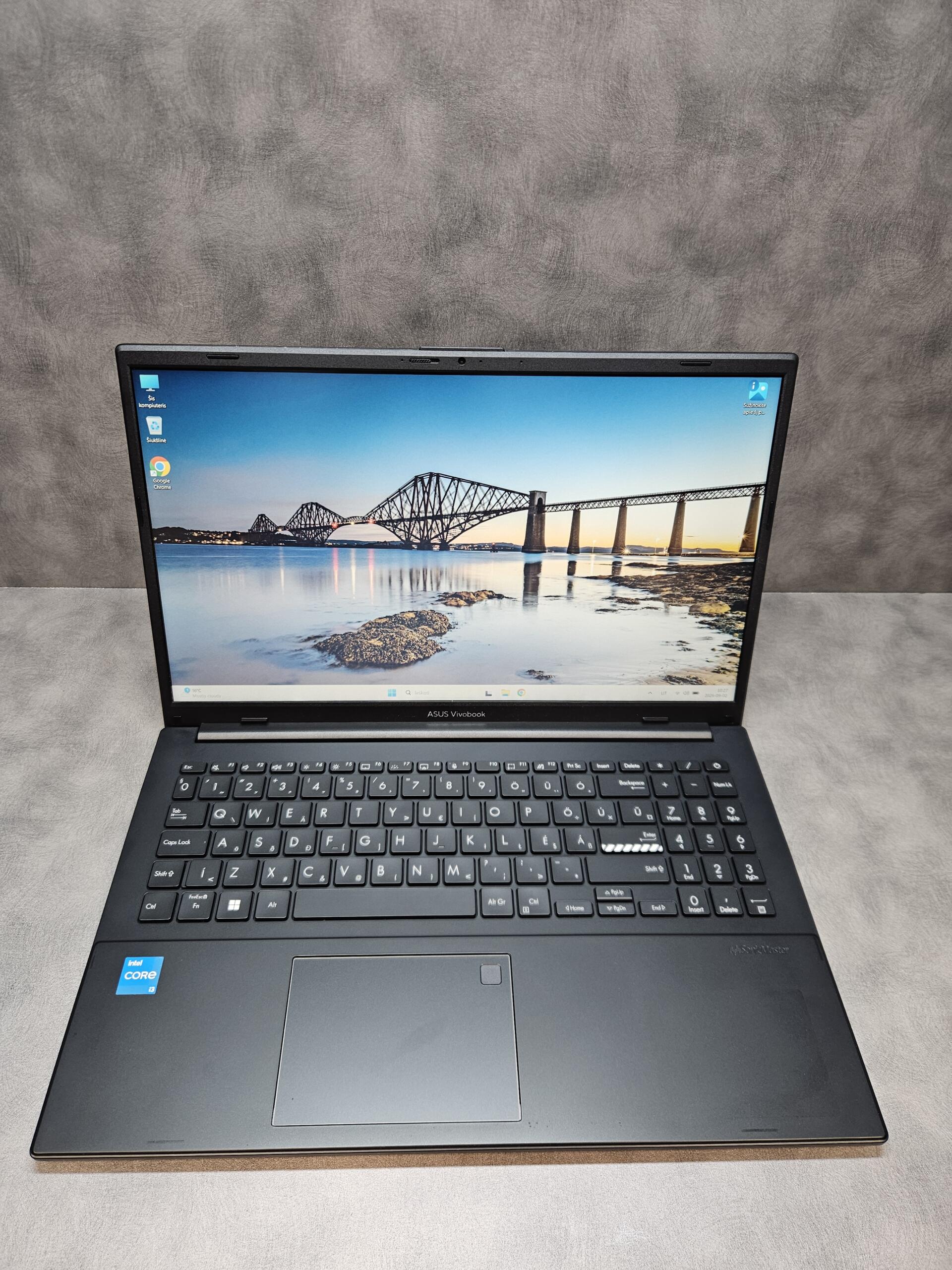 Asus Vivobook Go 15 E1504G | 15.6" FHD | i3-N305 | 8GB | SSD 256 GB