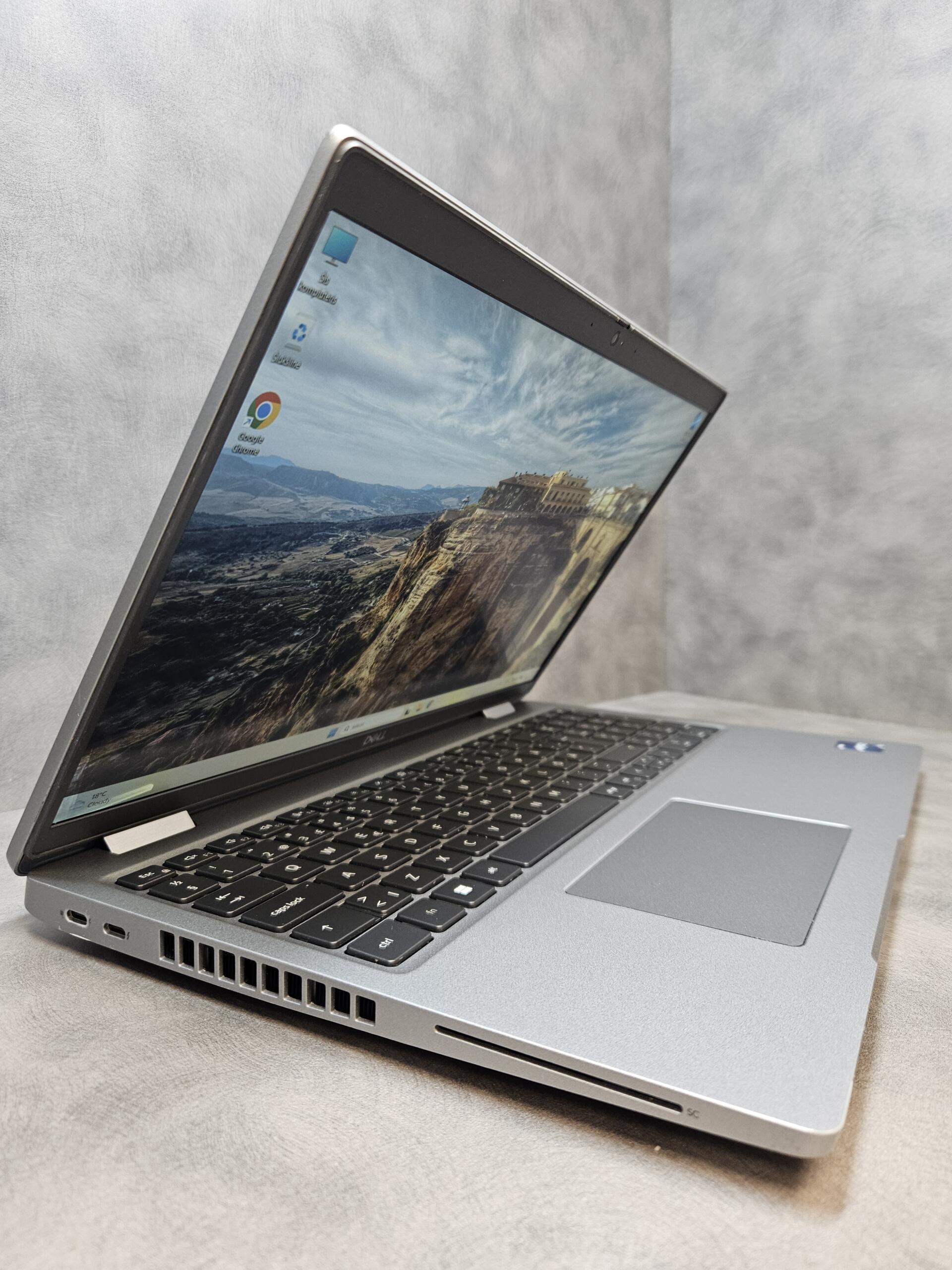Dell Latitude 5530 | 15.6" FHD IPS | i5-1245U | 16GB | SSD 256 GB - Image 3