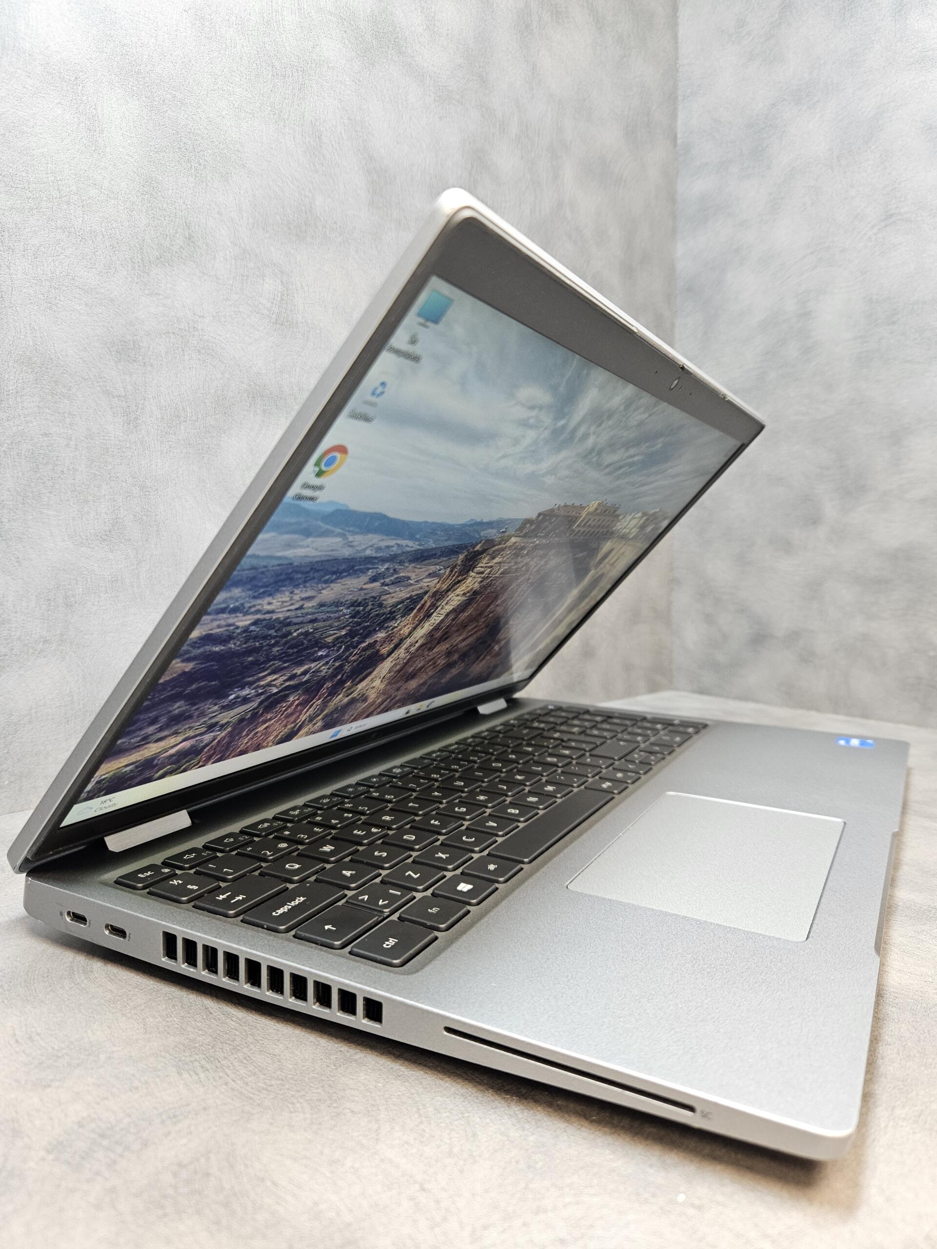 Dell Latitude 5520 | 15.6" FHD | i5-1145G7 | 16GB | SSD 256 GB - Image 3