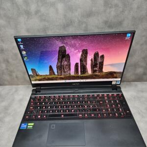 Gigabyte Aero 15 OLED RP75 | 15.6" 4K Oled 400 Nit | i7-11800H | 32GB | SSD 512 GB | RTX 3070 8 GB
