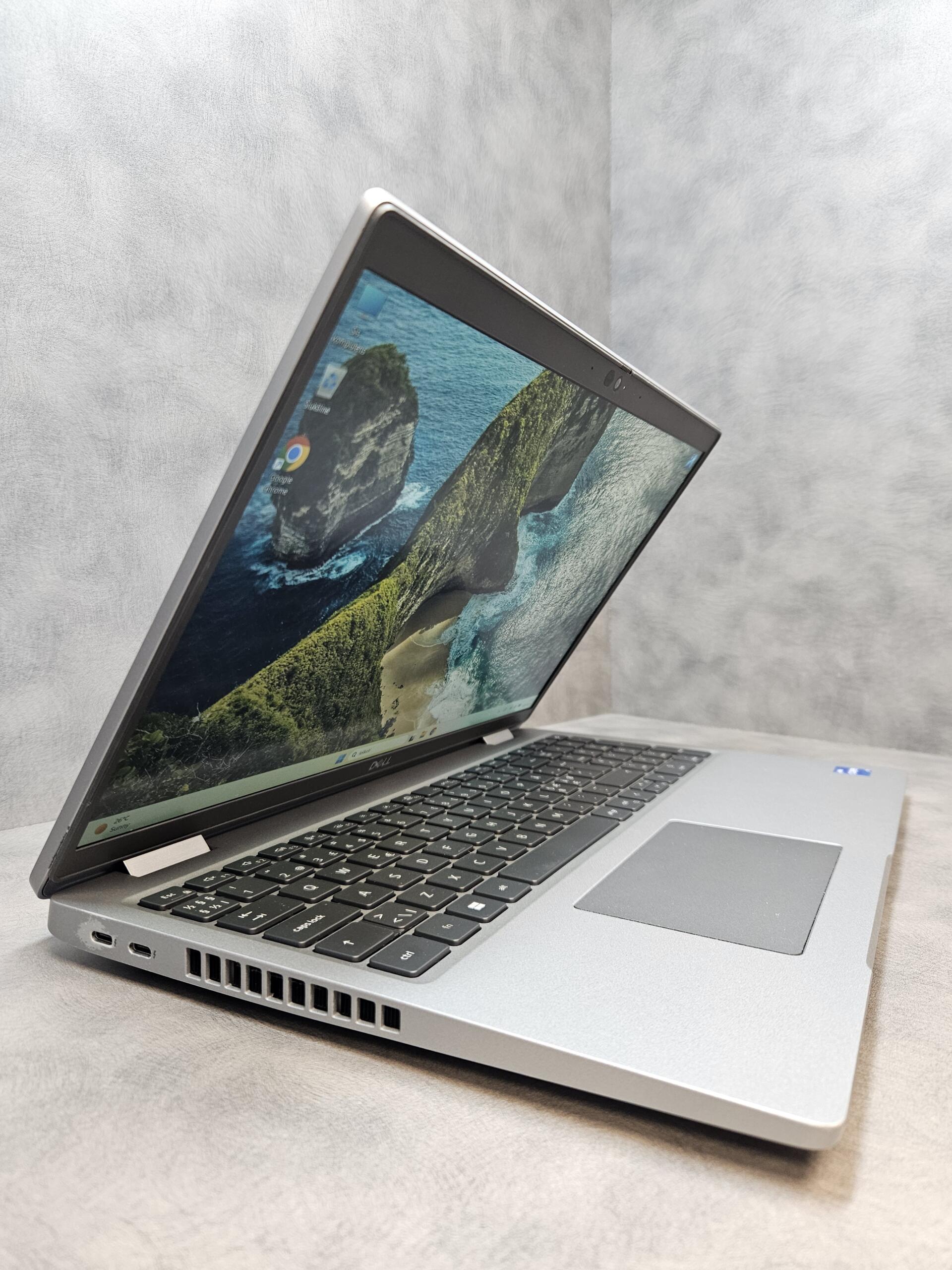 Dell Latitude 5530 | 15.6" FHD Touch | i7-1255U | 16GB | SSD 256 GB - Image 3