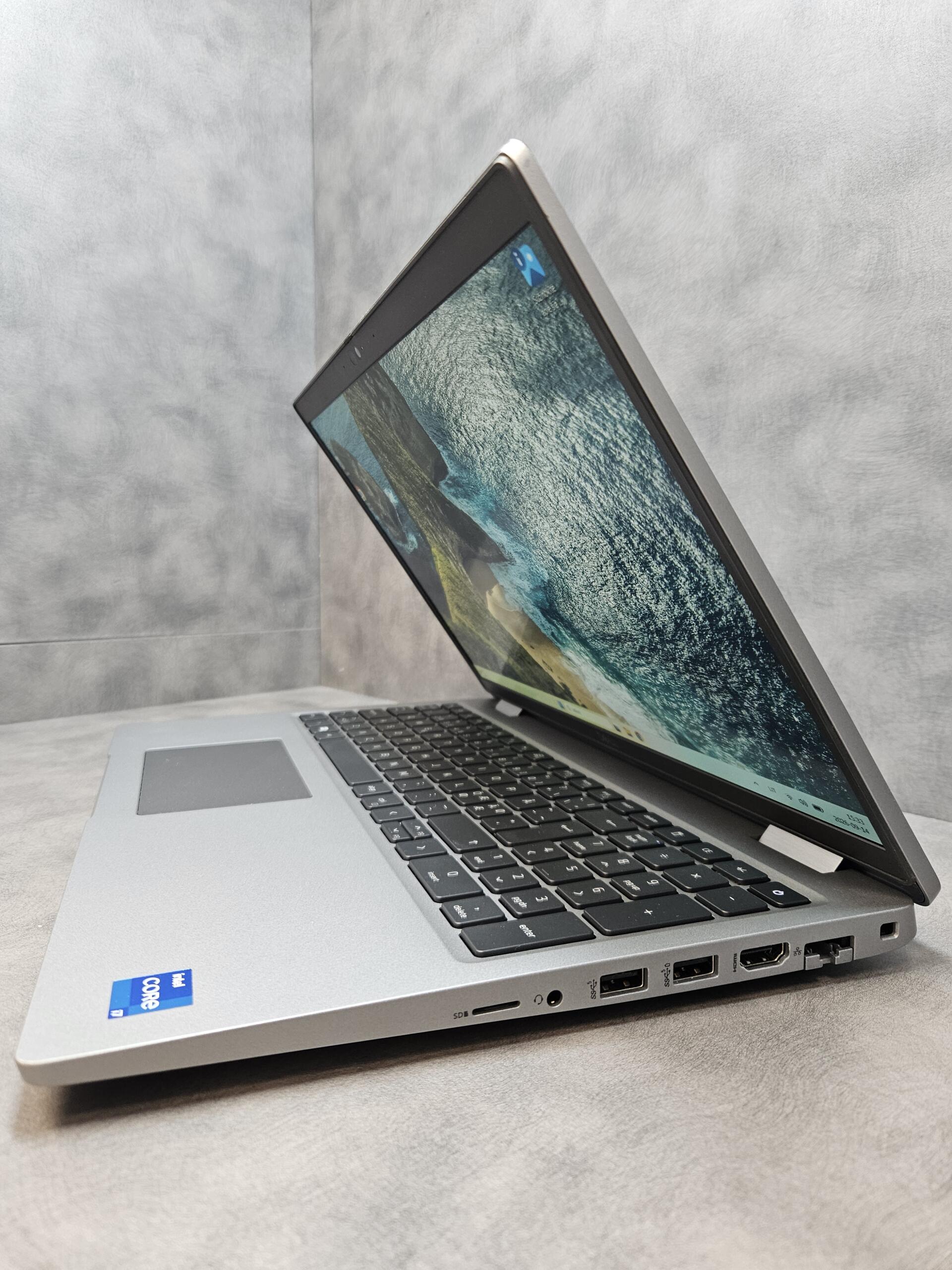 Dell Latitude 5530 | 15.6" FHD Touch | i7-1255U | 16GB | SSD 256 GB - Image 4