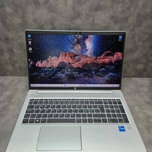 HP ProBook 450 G8 | 15.6" FHD | i5-1135G7 | 8GB | SSD 256 GB