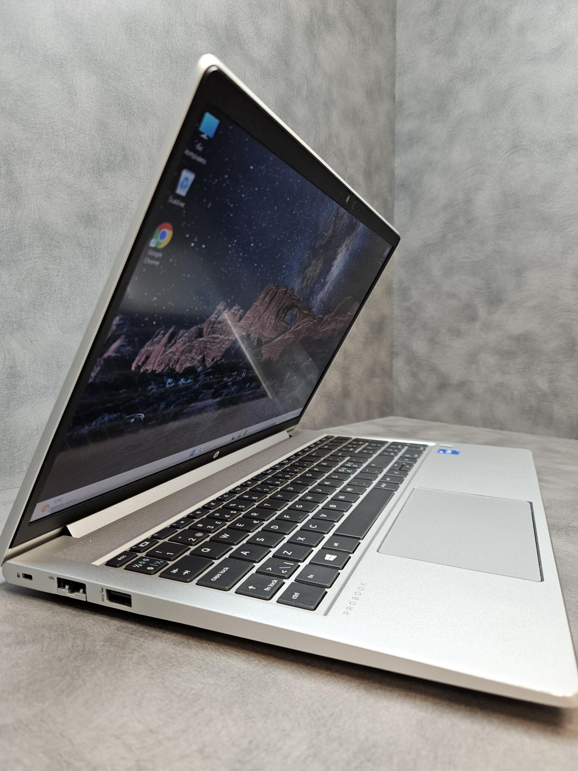 HP ProBook 450 G8 | 15.6" FHD | i5-1135G7 | 8GB | SSD 256 GB - Image 3