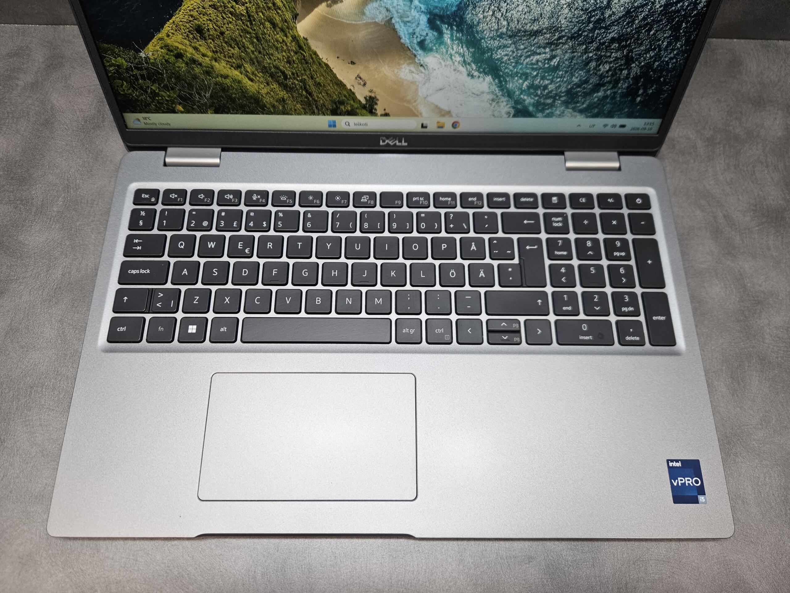 Dell Latitude 5530 | 15.6" FHD IPS | i5-1245U | 16GB | SSD 256 GB - Image 2