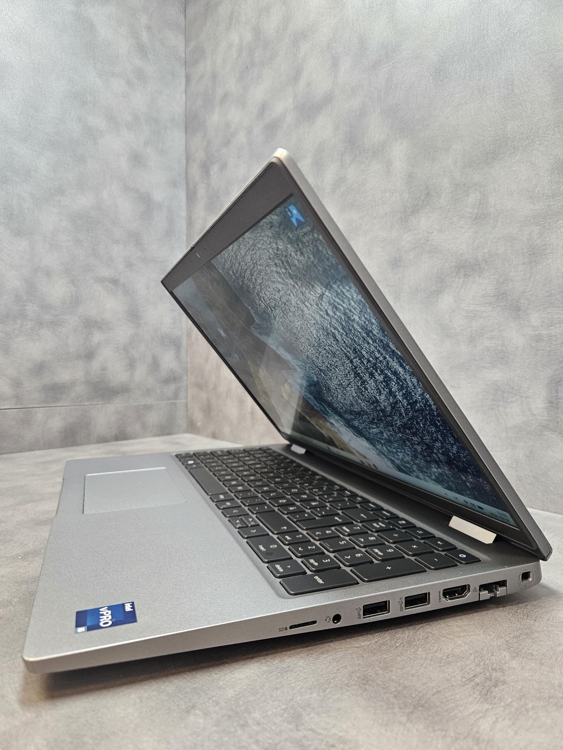 Dell Latitude 5530 | 15.6" FHD IPS | i5-1245U | 16GB | SSD 256 GB - Image 3