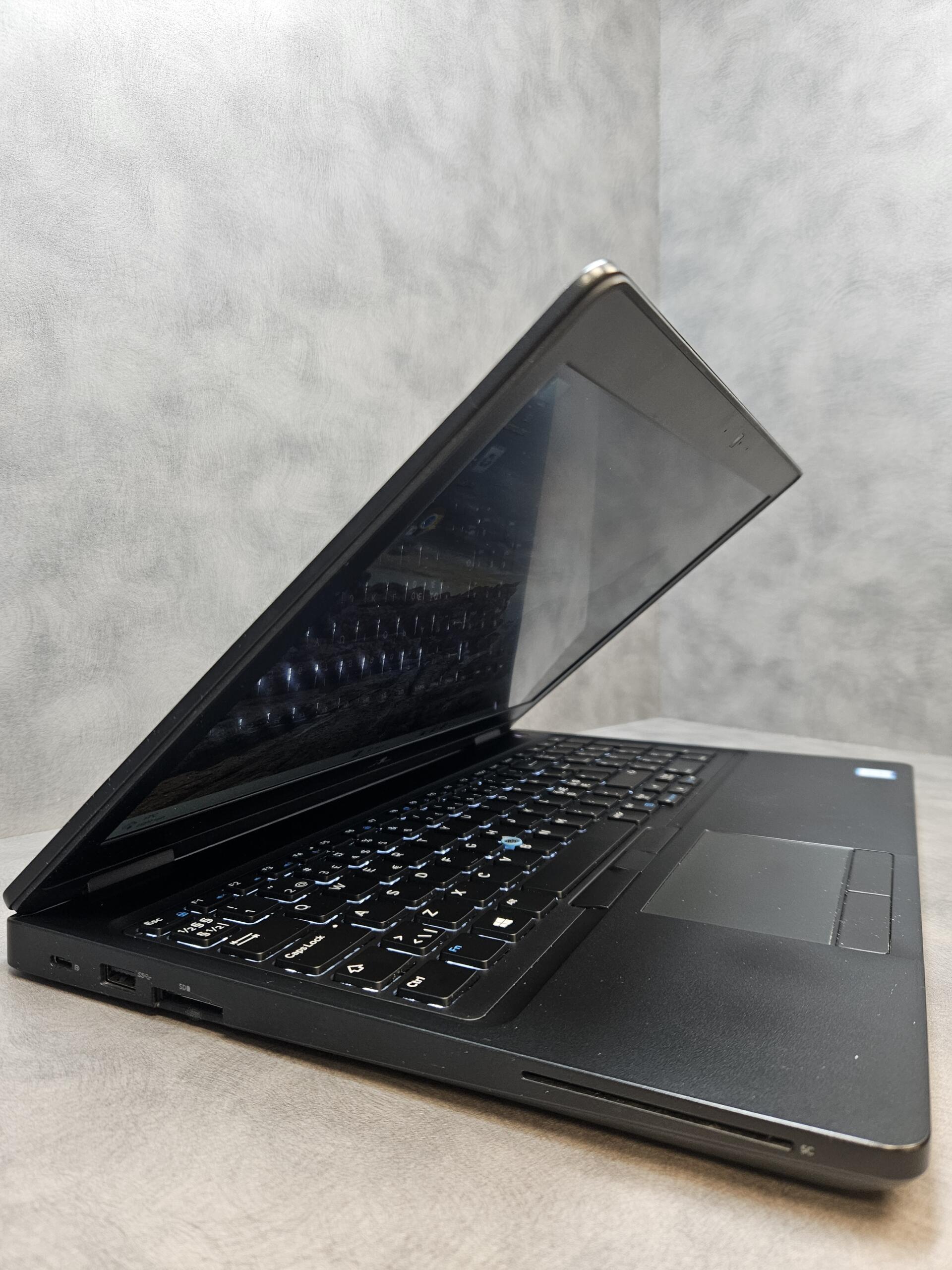 Dell Latitude 5590 | 15.6" FHD | i5-8250U | 8GB | SSD 256 GB - Image 3