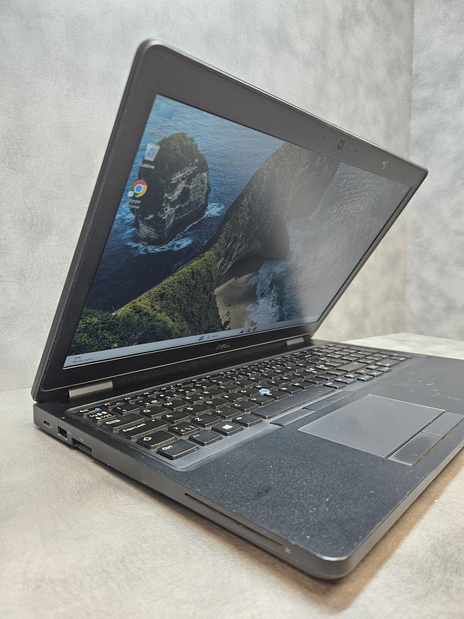 Dell Latitude 5590 | 15.6" FHD | i5-8250U | 8GB | SSD 256 GB - Image 3