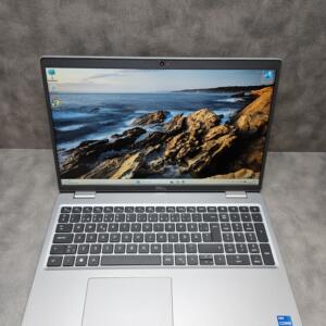 Dell Latitude 5520 | 15.6" FHD IPS | i5-1145G7 | 16GB | SSD 256 GB