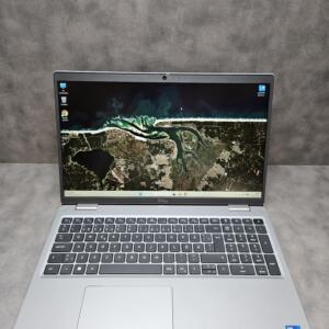 Dell Latitude 5520 | 15.6" FHD IPS | i5-1145G7 | 16GB | SSD 256 GB