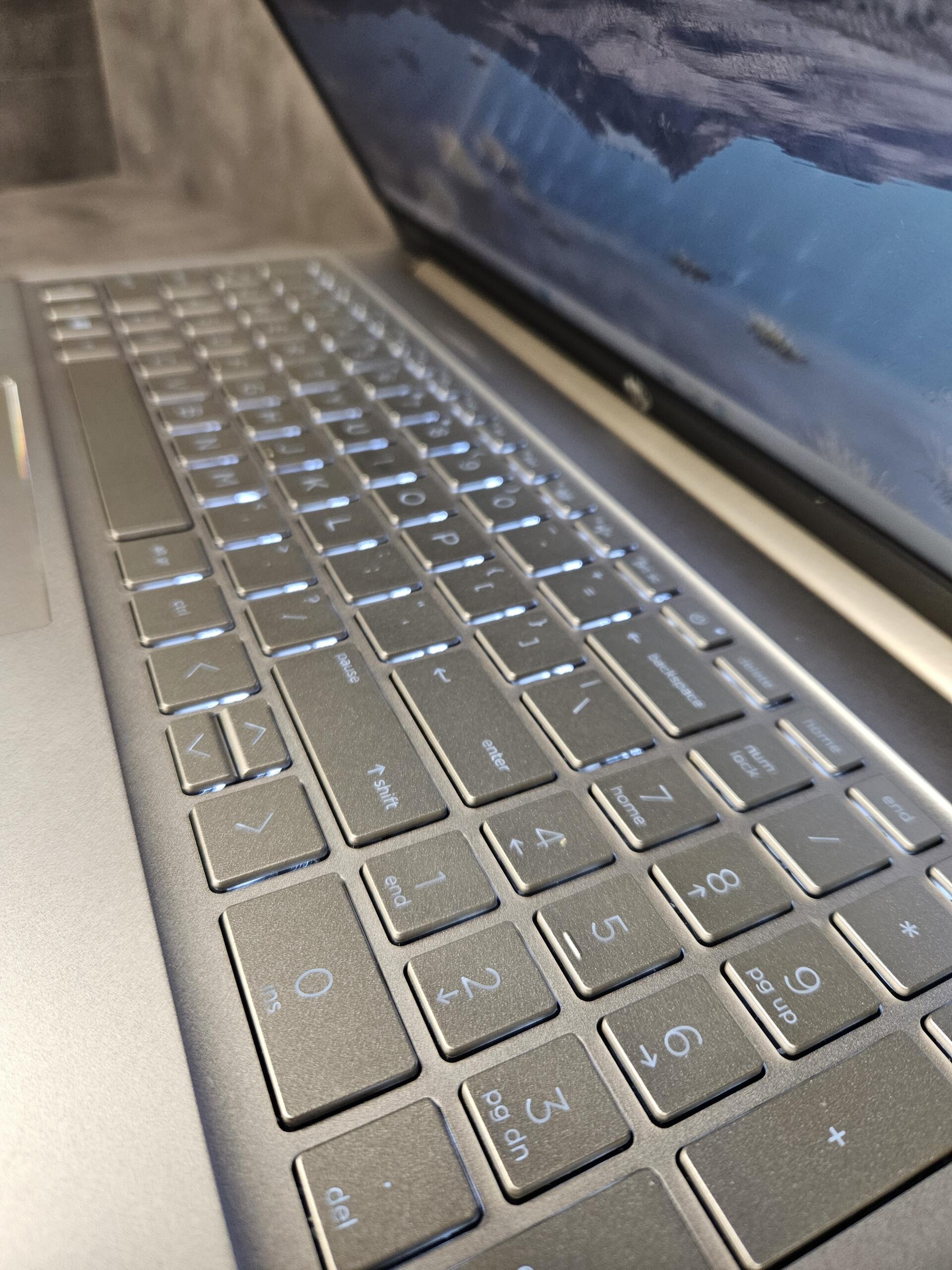 HP Pavilion | 15.6" FHD IPS | Ryzen 5 5500U | 16GB | SSD 256 GB - Image 5