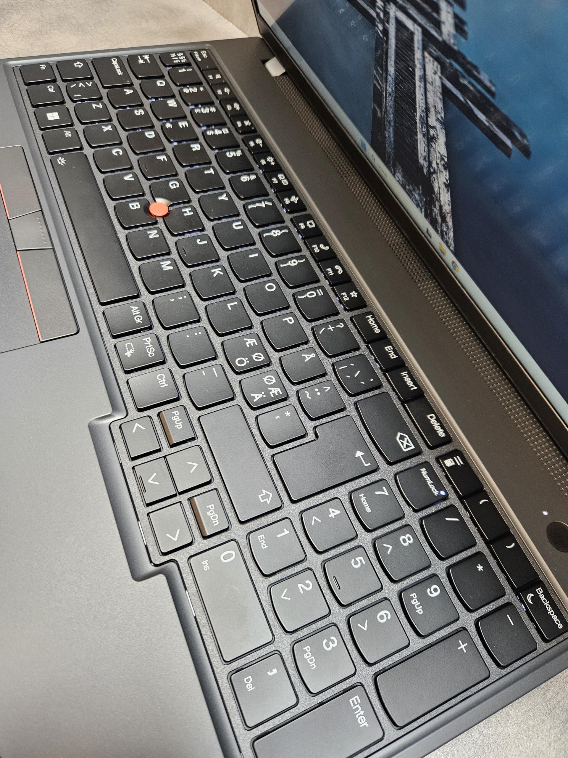 Lenovo ThinkPad L15 Gen 4 | 15.6'' FHD IPS | i5-1335U | 16GB | SSD 512 GB - Image 3